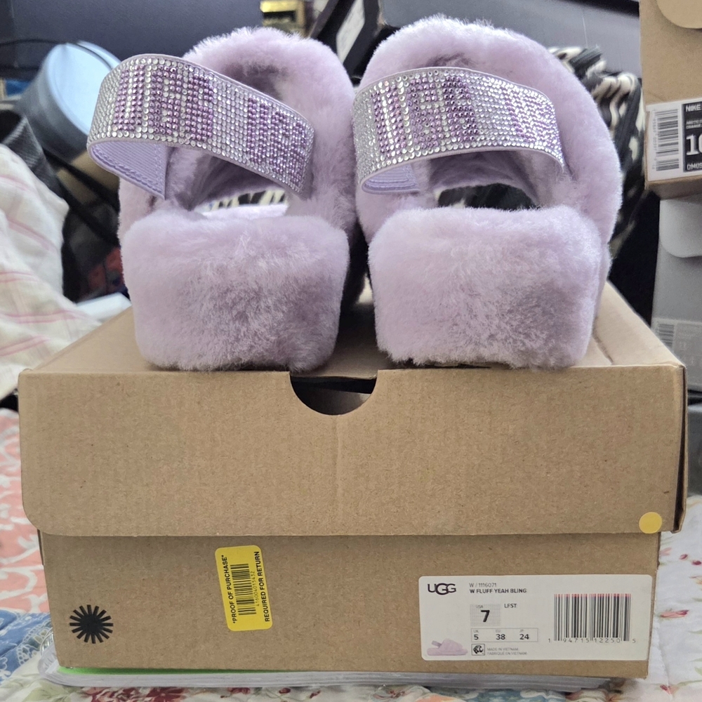UGG Women's Fluffy Lilac Slippers - Picture 6 of 6